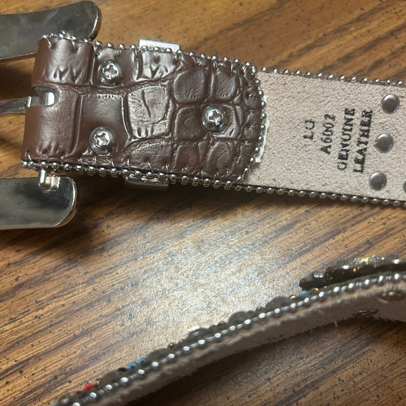 Y2K concho belt, beaded with rhinestones. 43\